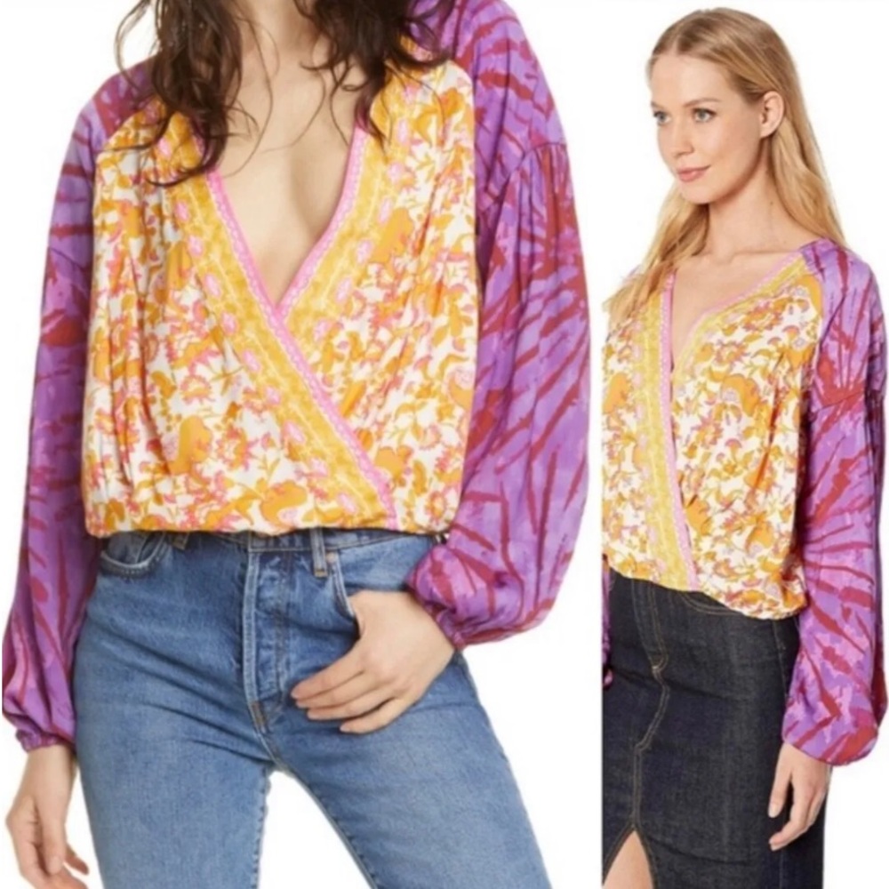 🌸 Free People 🌸 Printed Top Blouse V Neck